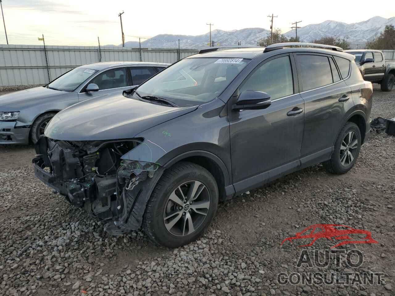 TOYOTA RAV4 2017 - JTMRFREV6HD214994