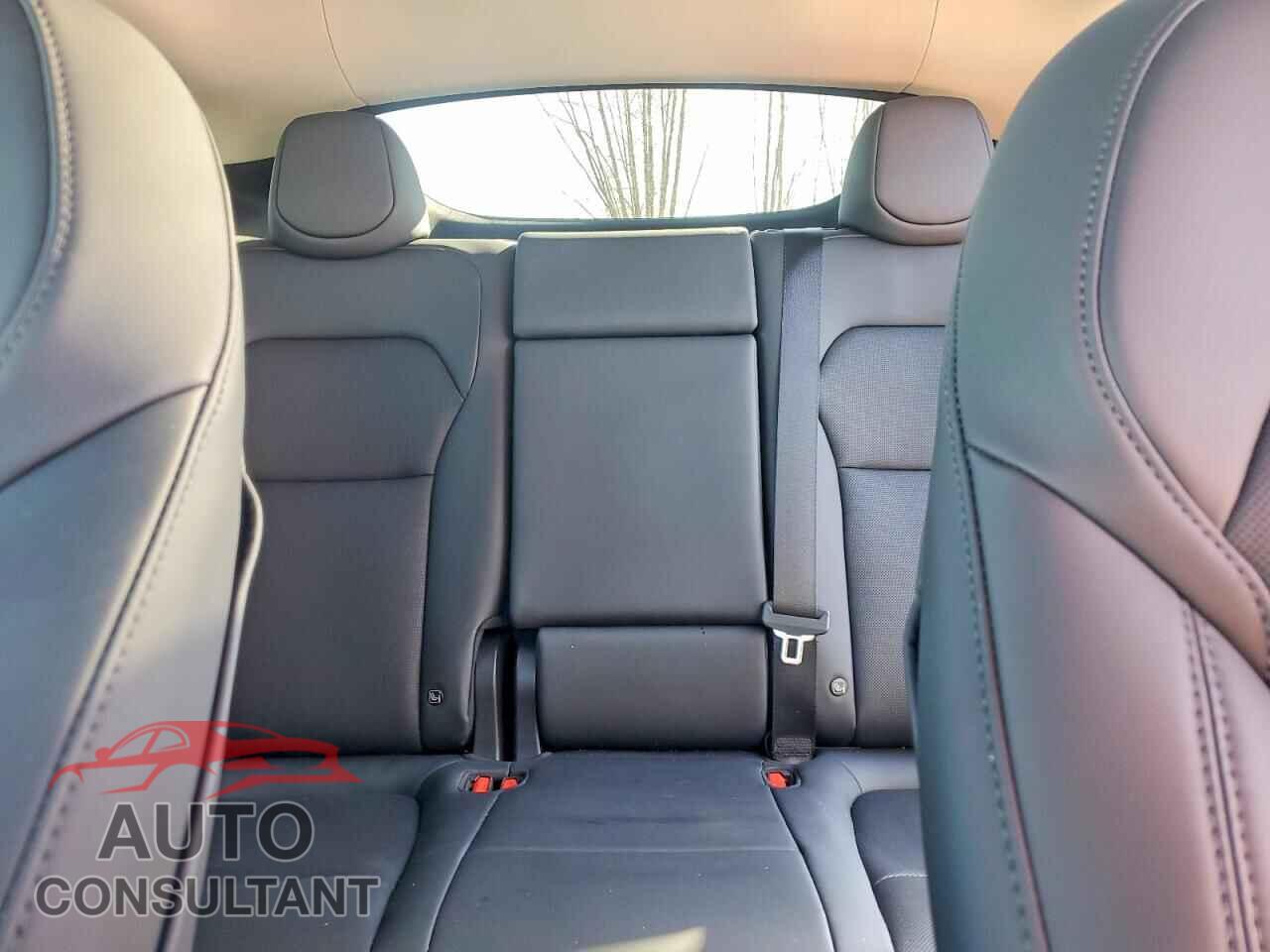 TESLA MODEL Y 2026 - 7SAYGDEE5TF371237