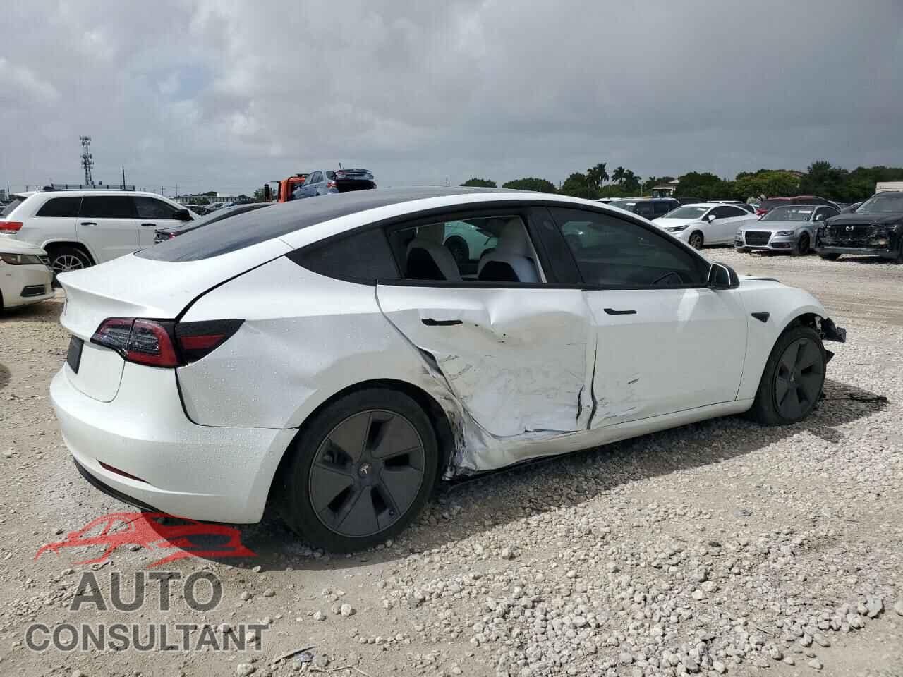 TESLA MODEL 3 2022 - 5YJ3E1EA4NF345630