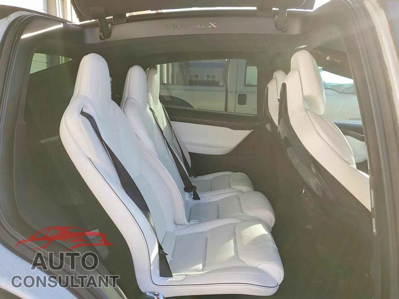 TESLA MODEL X 2016 - 5YJXCAE44GF001042