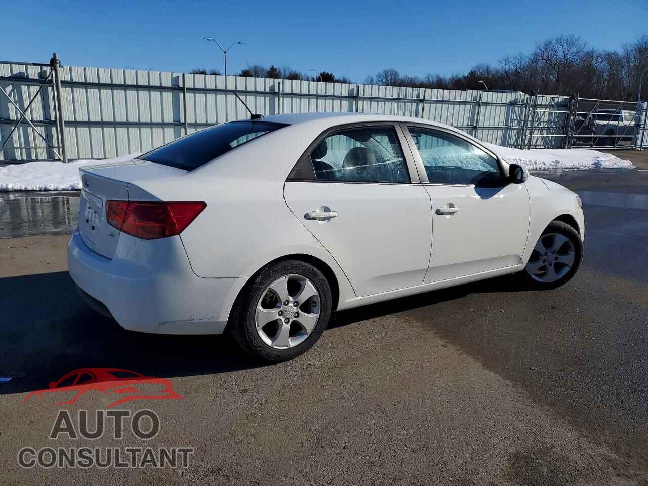 KIA FORTE 2010 - KNAFU4A29A5111007