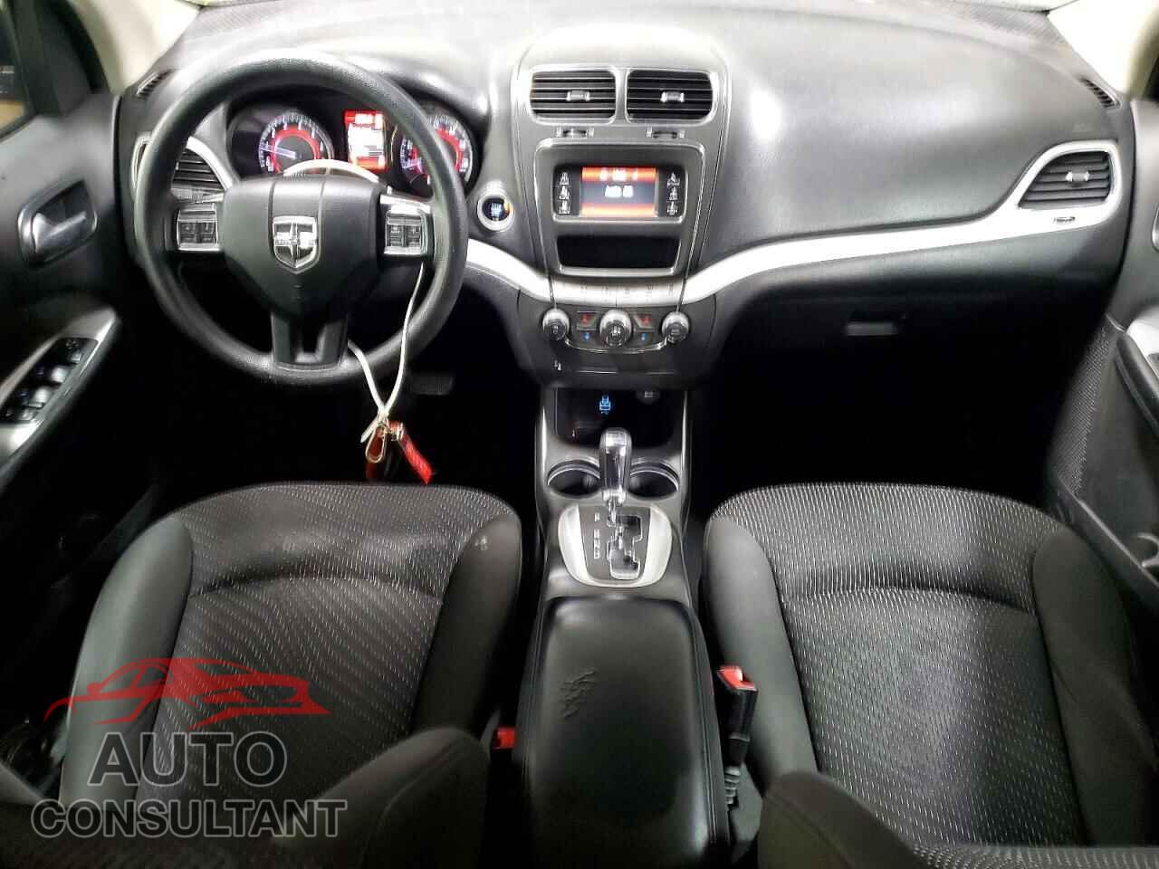 DODGE JOURNEY 2017 - 3C4PDCBG5HT526332