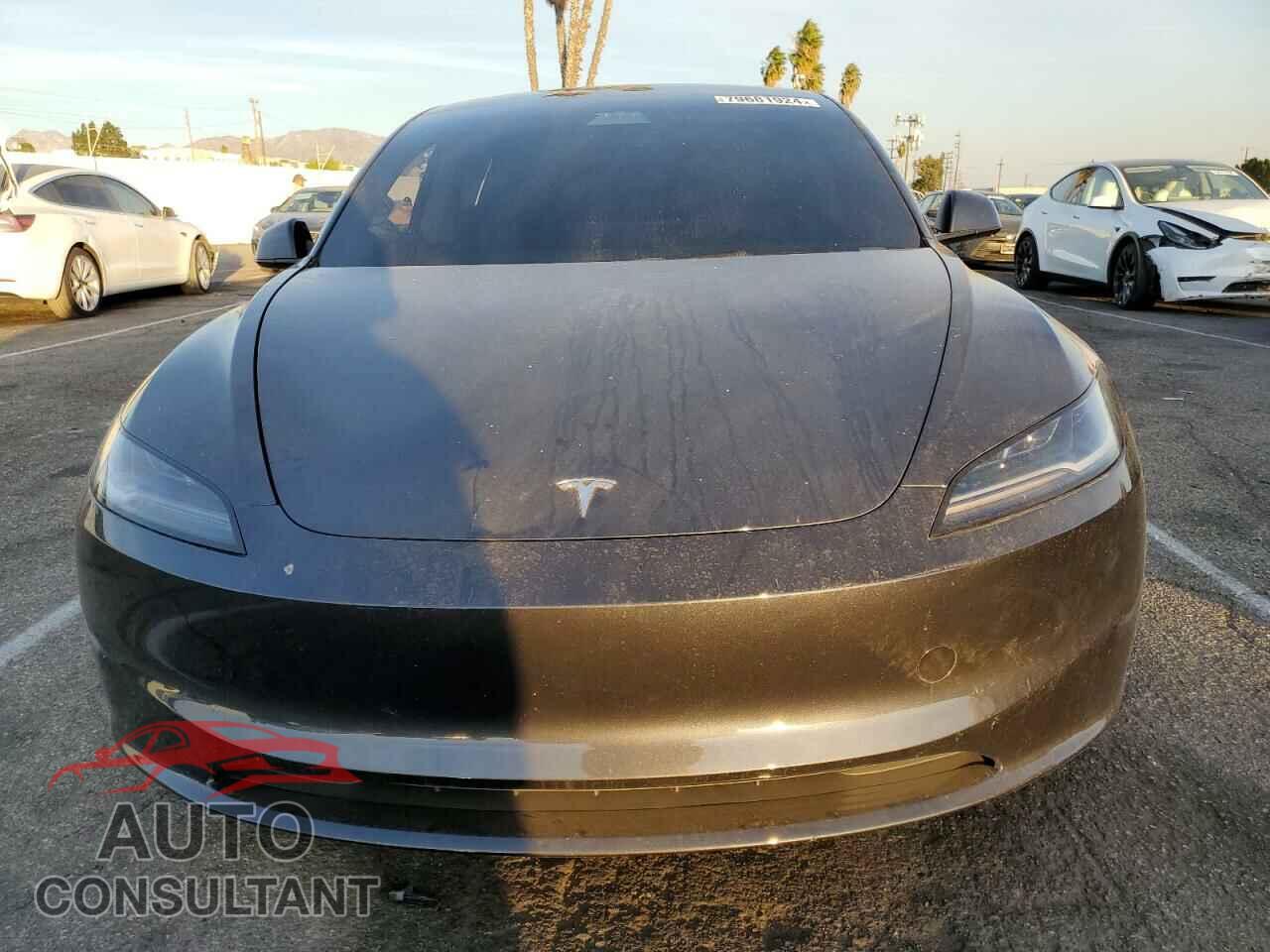TESLA MODEL 3 2024 - 5YJ3E1EA4RF855661