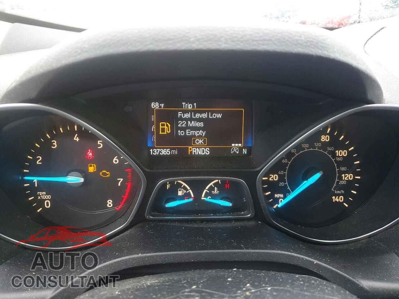 FORD ESCAPE 2017 - 1FMCU9J94HUC09082