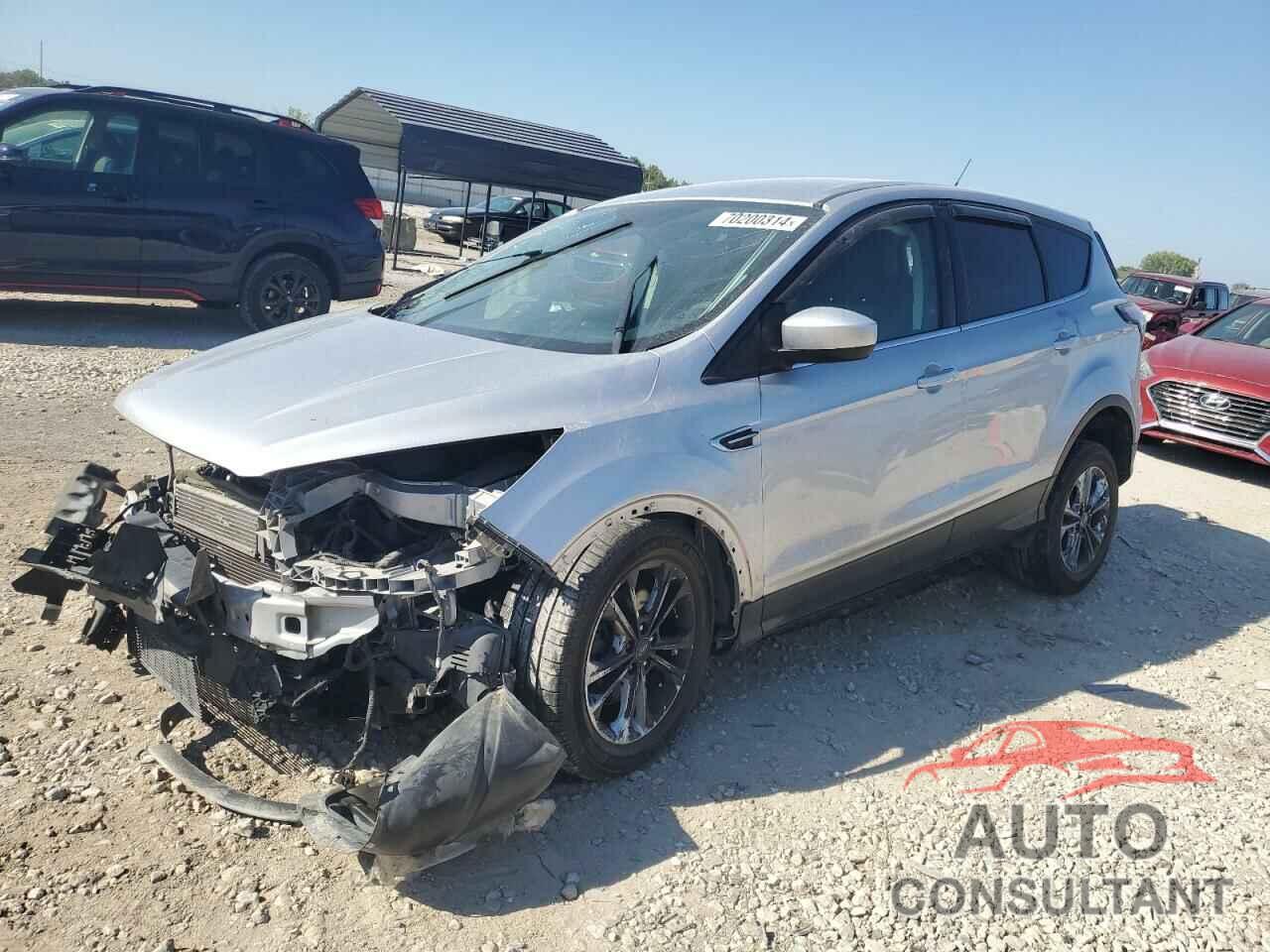 FORD ESCAPE 2017 - 1FMCU9GD3HUC49780