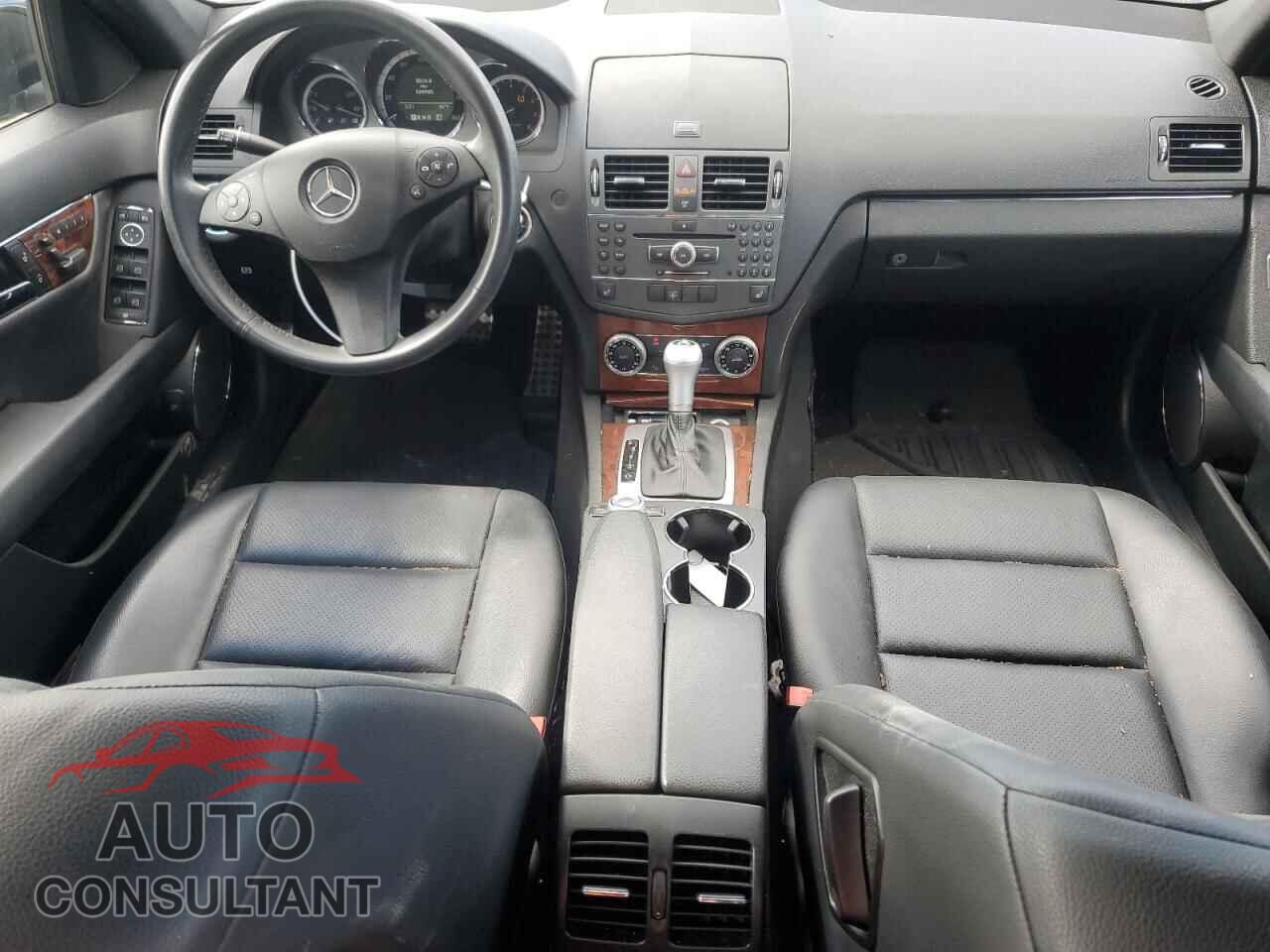 MERCEDES-BENZ C-CLASS 2010 - WDDGF8BB5AR123323