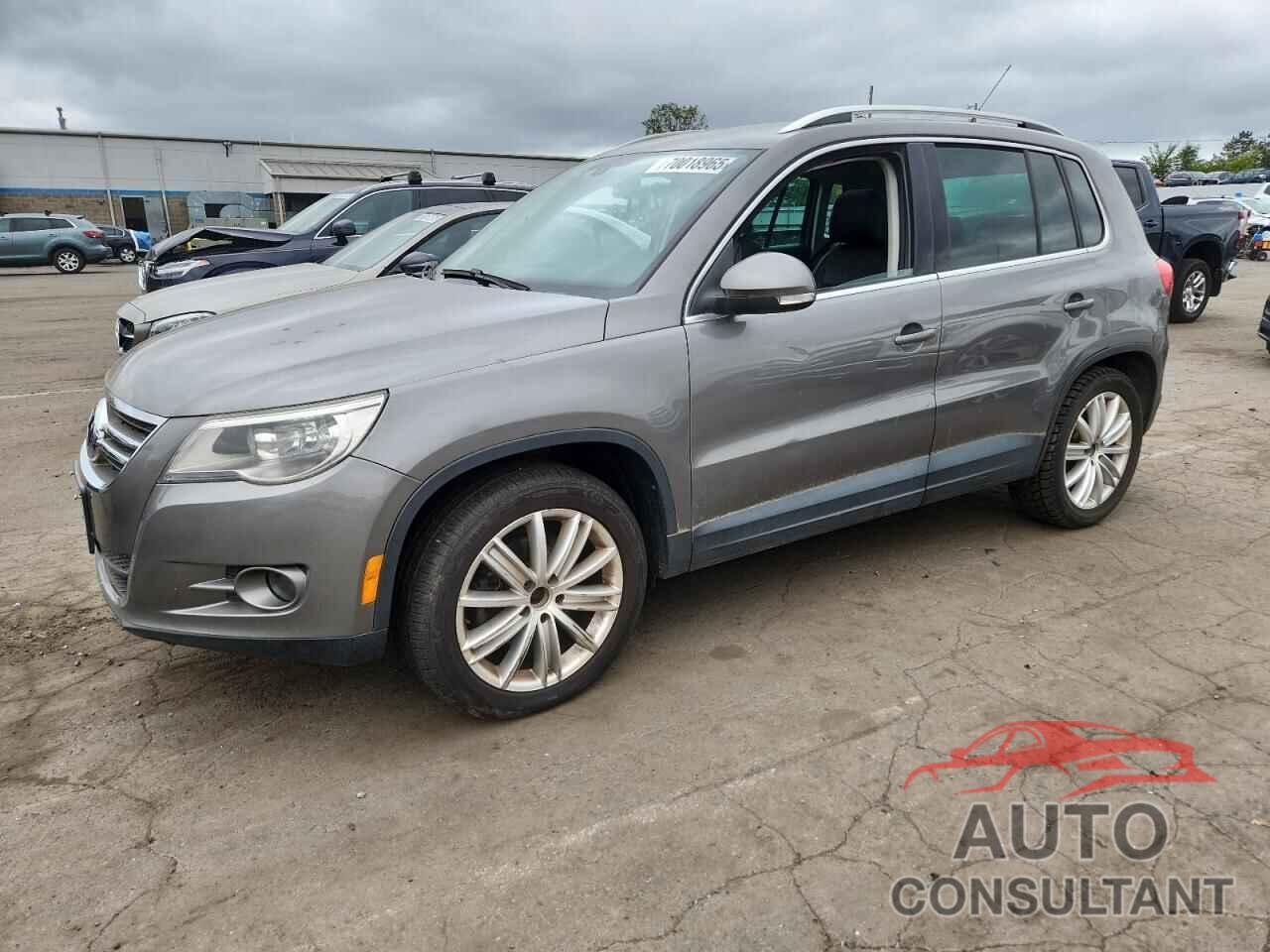 VOLKSWAGEN TIGUAN 2009 - WVGBV75N89W538376