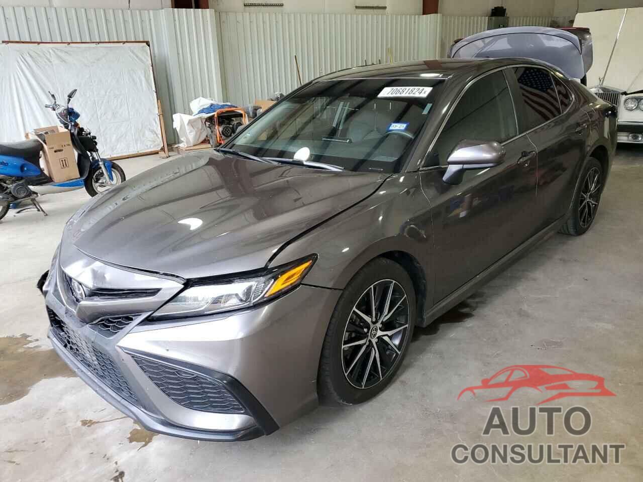 TOYOTA CAMRY 2021 - 4T1G11AK7MU576647