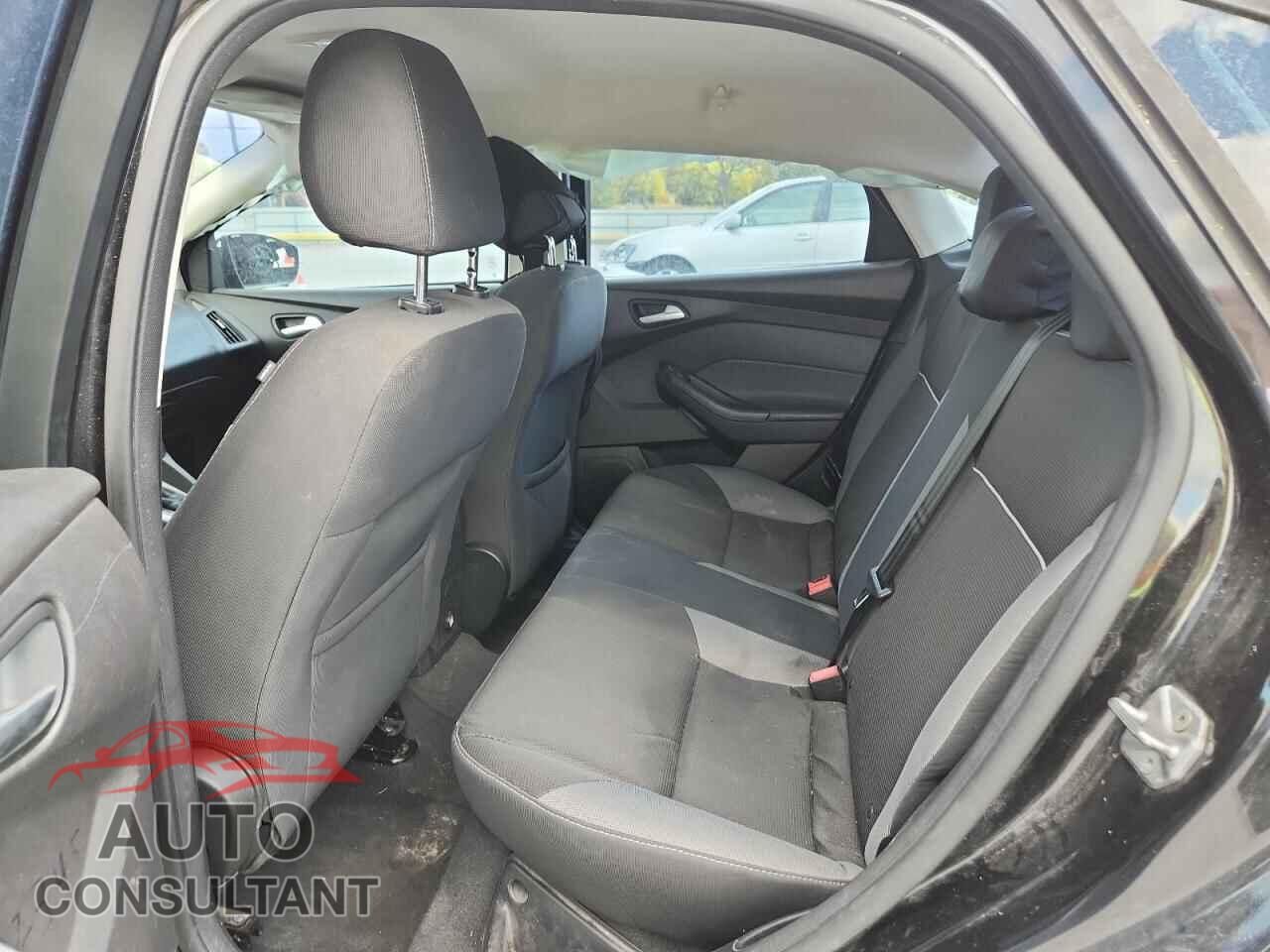 FORD FOCUS 2014 - 1FADP3F29EL135724