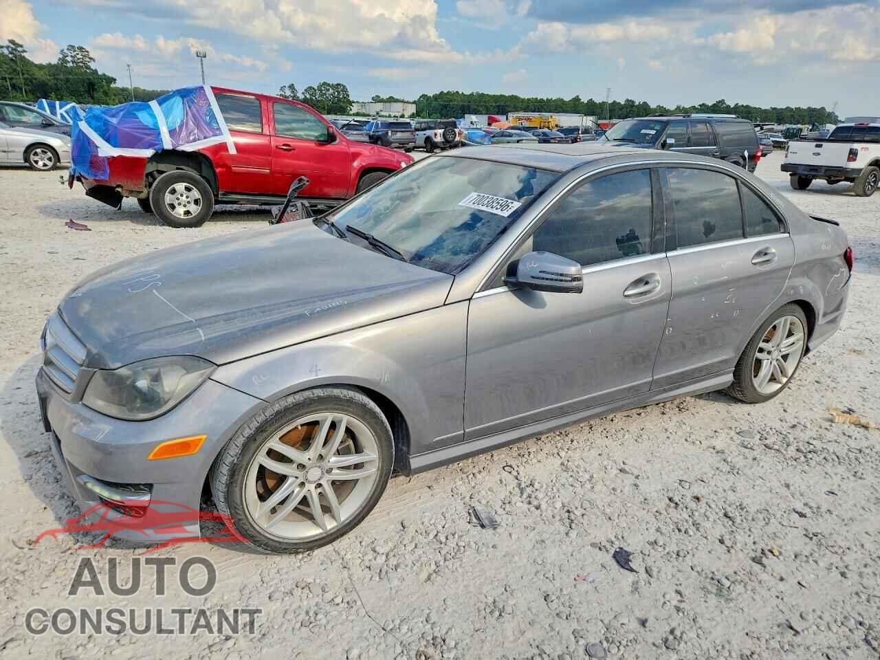 MERCEDES-BENZ C-CLASS 2013 - WDDGF4HB3DR299985