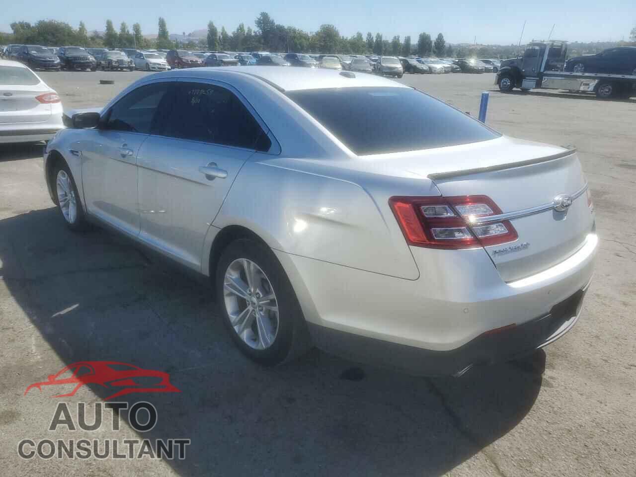 FORD TAURUS 2017 - 1FAHP2E85HG109121