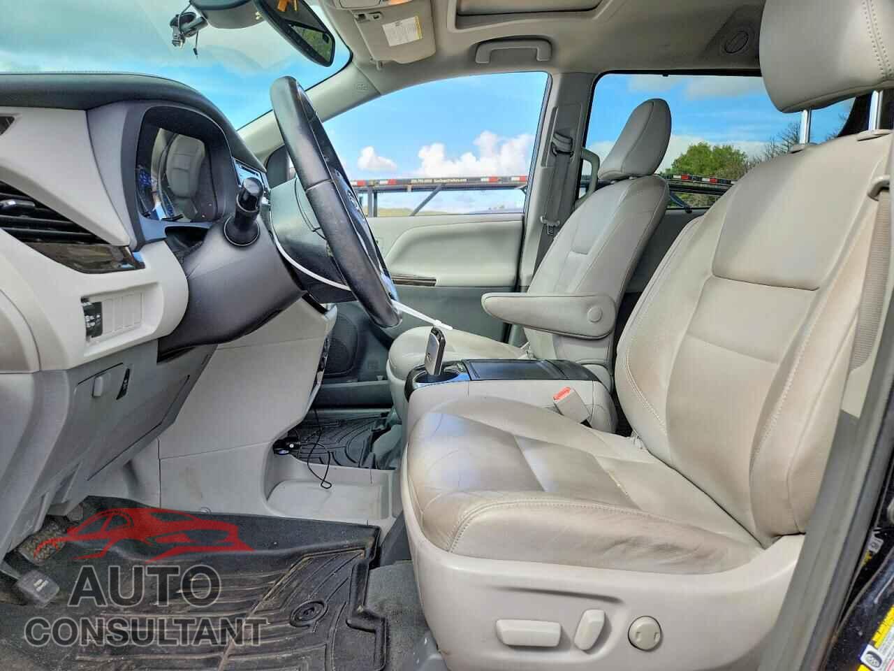 TOYOTA SIENNA 2018 - 5TDYZ3DC0JS962022
