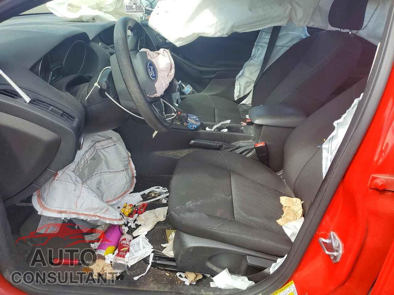FORD FOCUS 2017 - 1FADP3F23HL347104