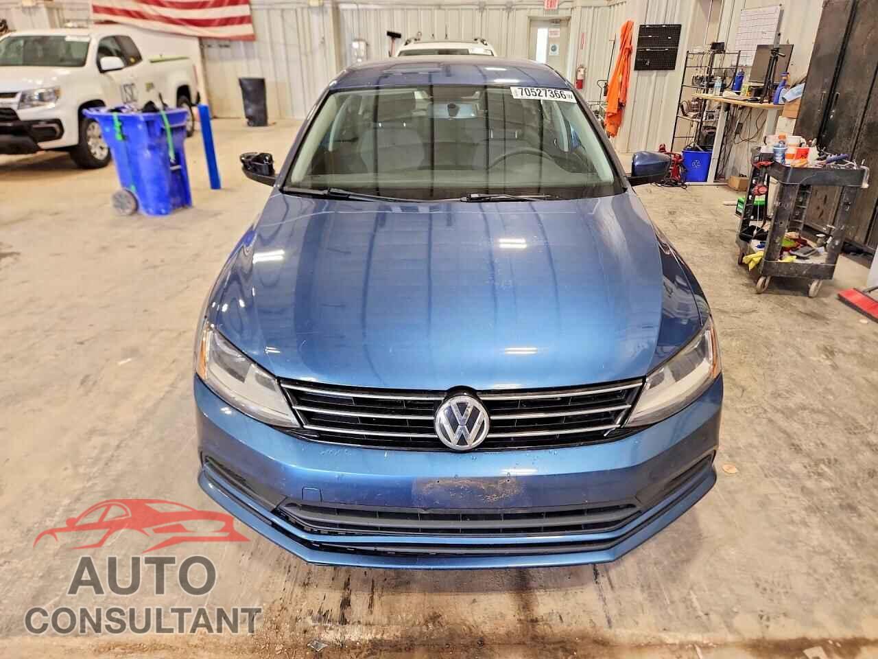 VOLKSWAGEN JETTA 2017 - 3VW2B7AJ8HM367690