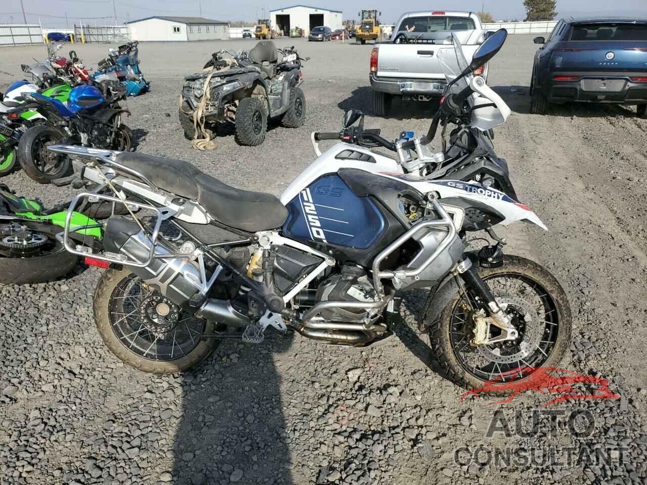 BMW R-SERIES 2023 - WB10M130XP6G34719