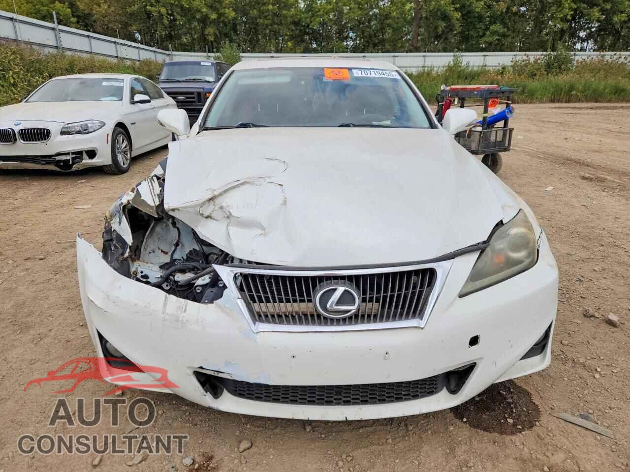 LEXUS IS 2012 - JTHBE5C21C5029890