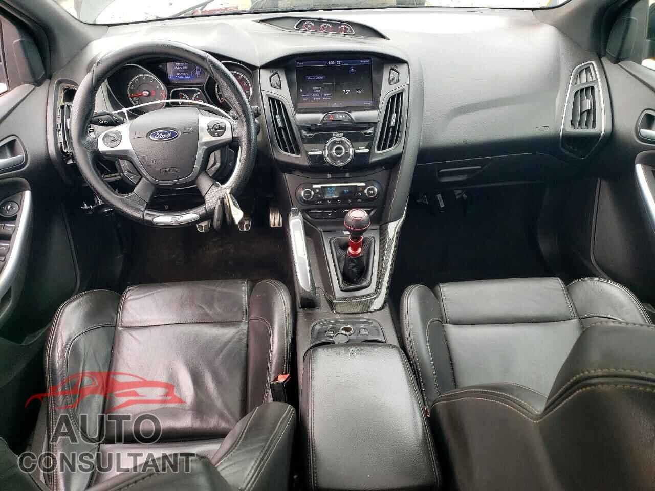 FORD FOCUS 2013 - 1FADP3L99DL185653