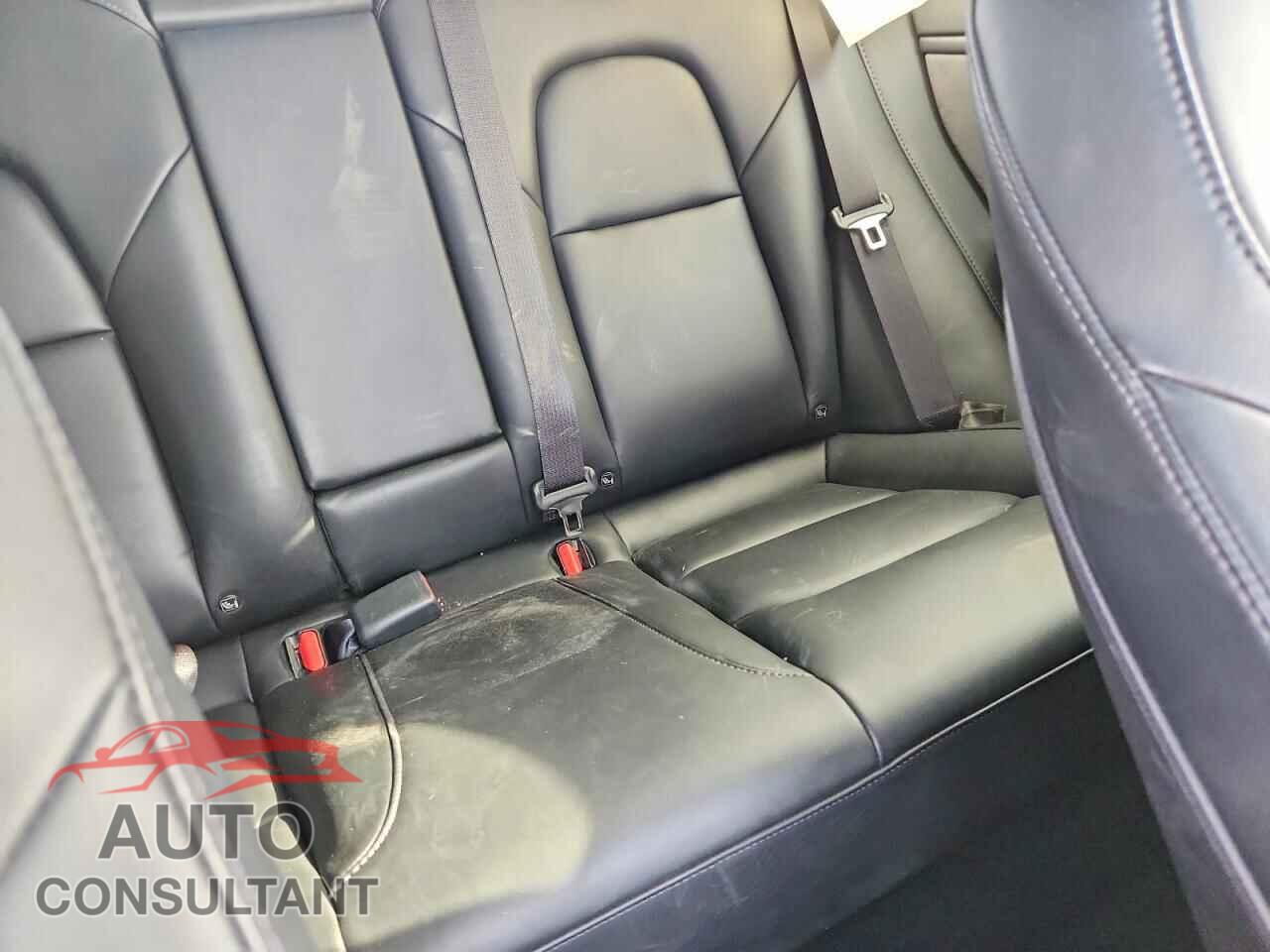 TESLA MODEL 3 2019 - 5YJ3E1EA7KF398964