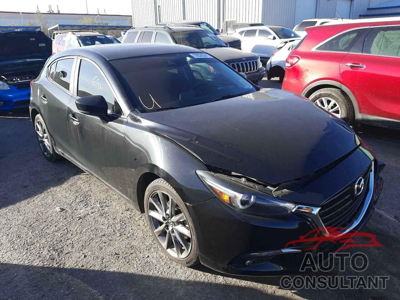 MAZDA 3 2018 - 3MZBN1M38JM165911