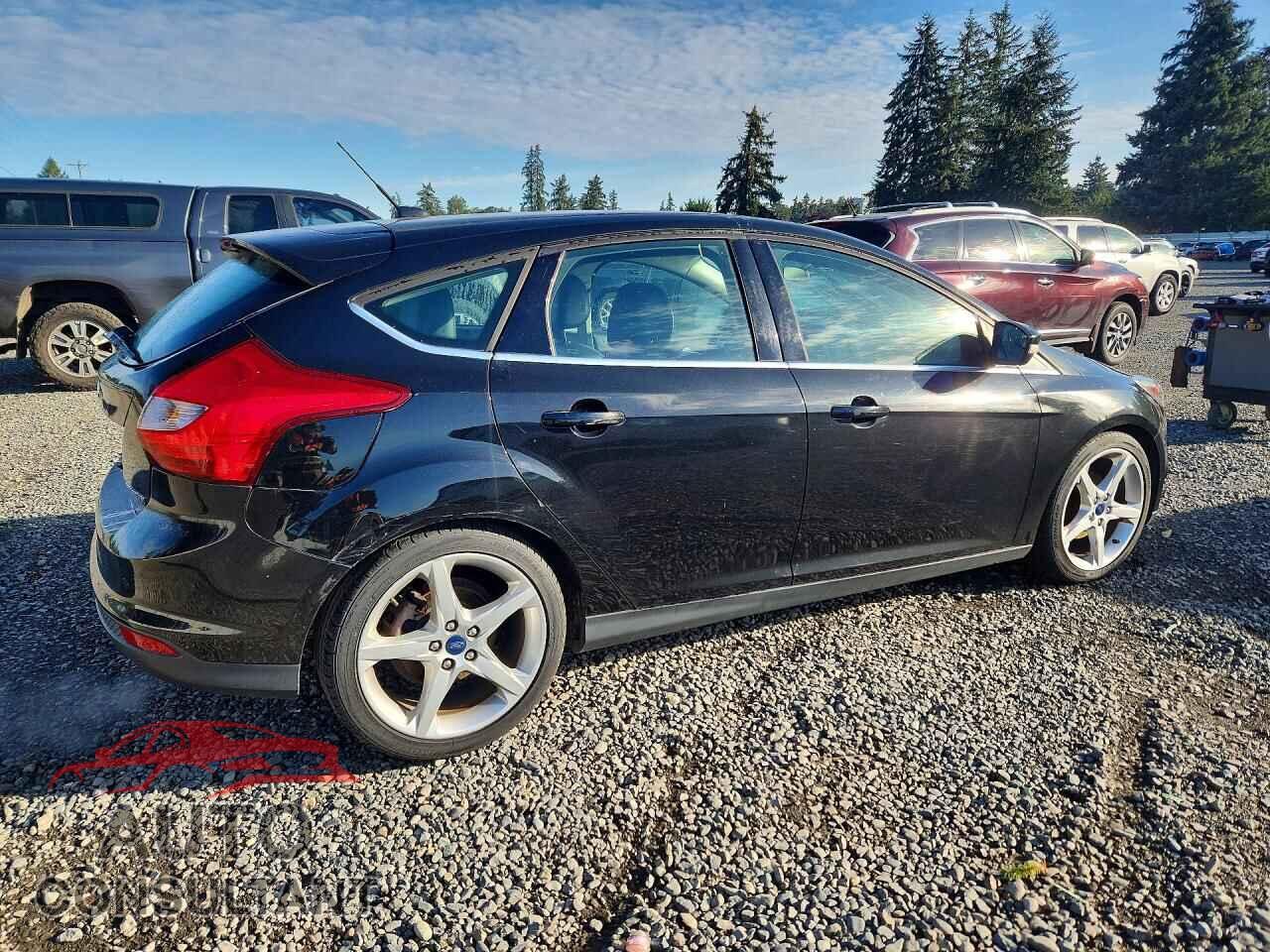 FORD FOCUS 2014 - 1FADP3N26EL111317
