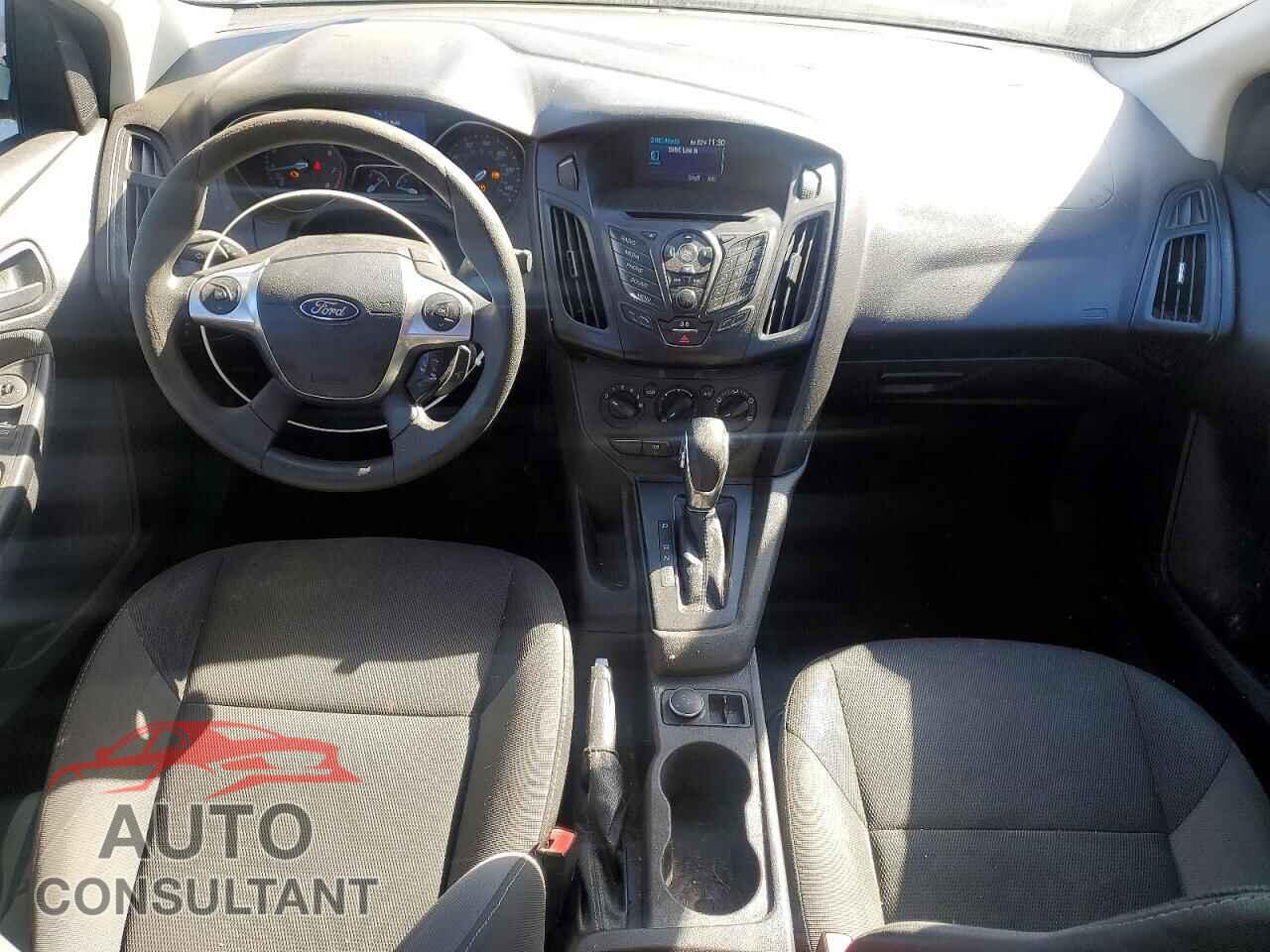 FORD FOCUS 2013 - 1FADP3E28DL270130