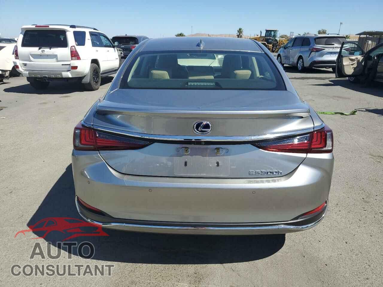 LEXUS ES300 2019 - JTHB21B14K2025424