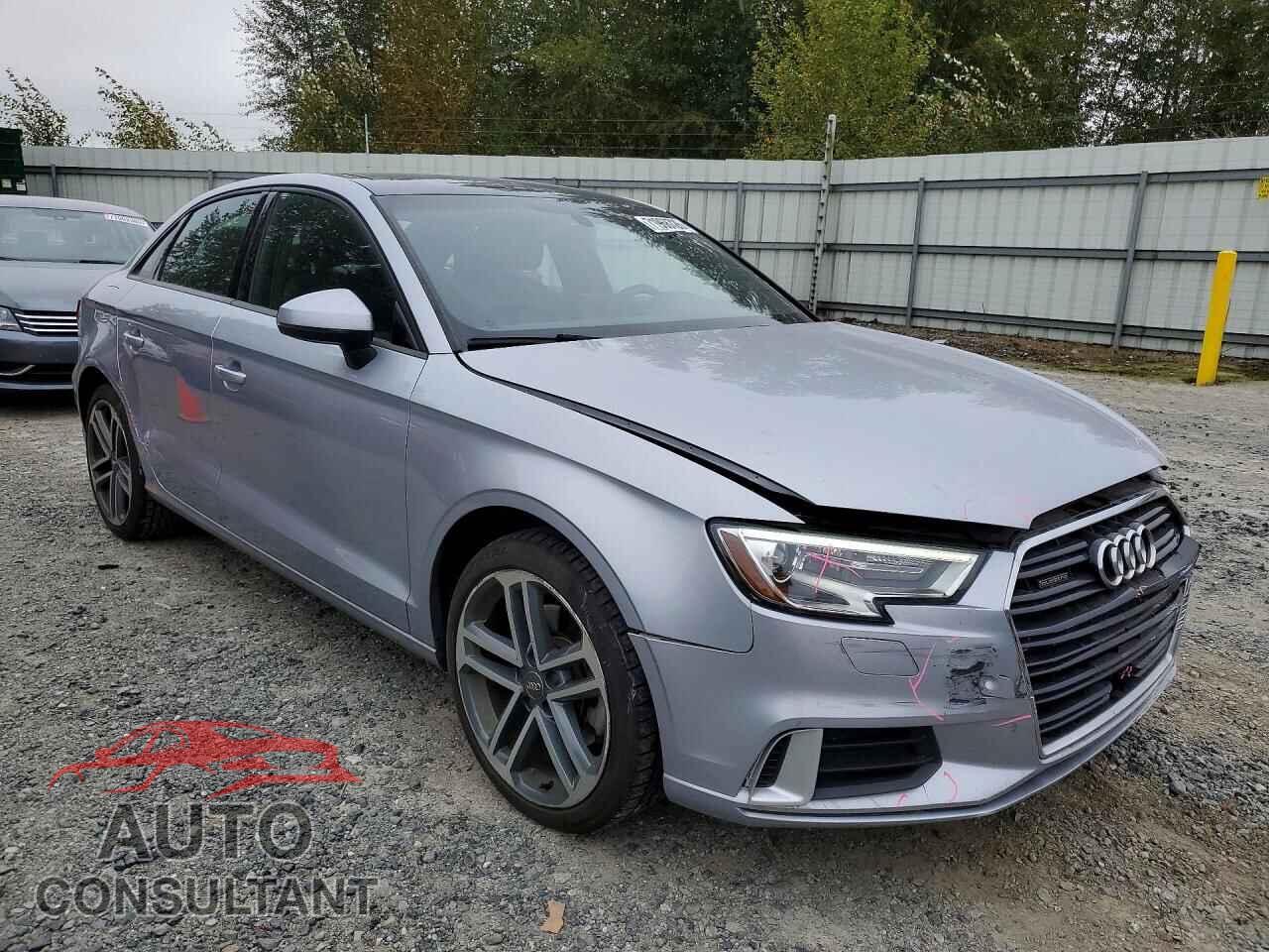 AUDI A3 2017 - WAUB8GFF2H1060466
