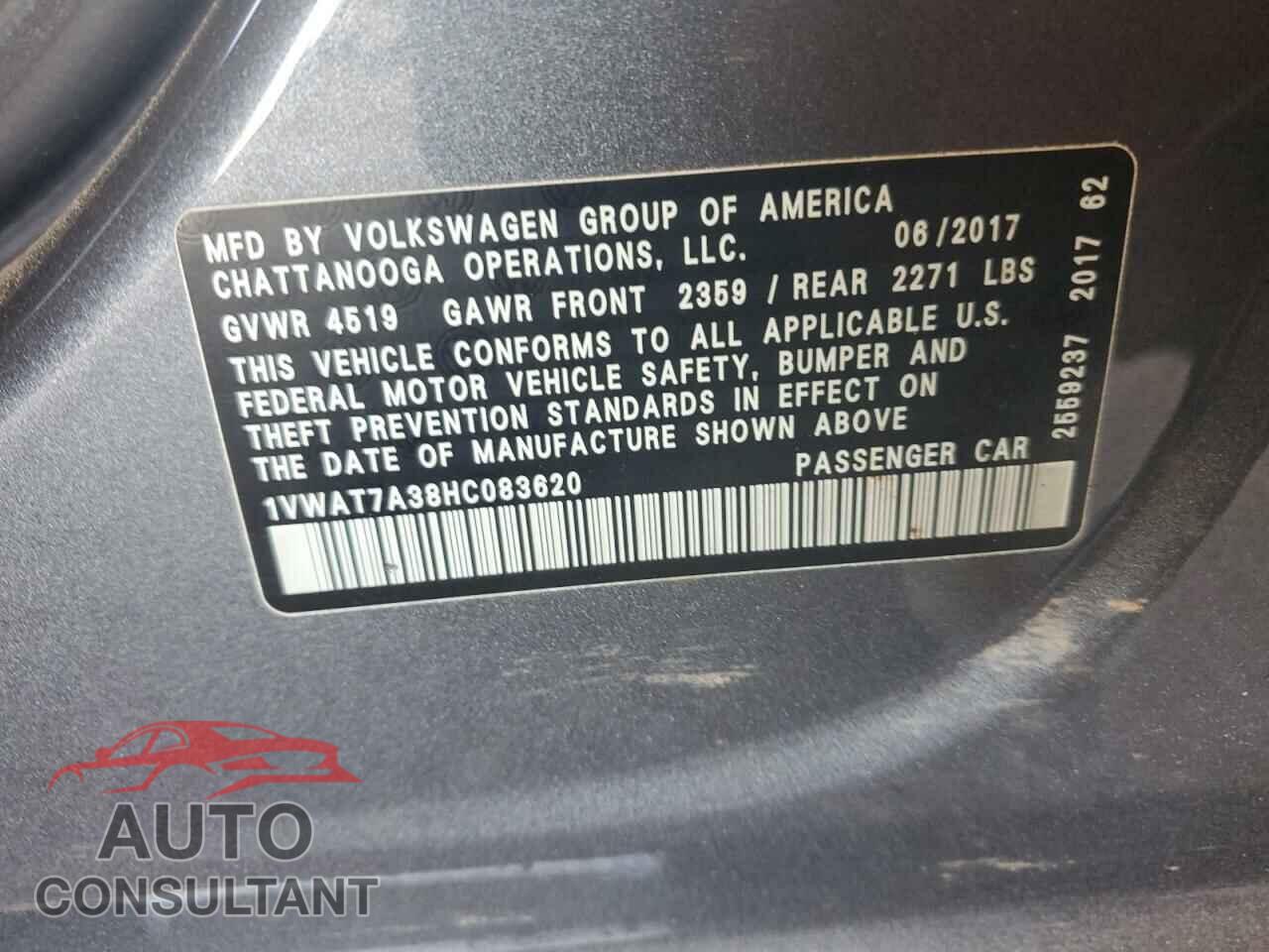 VOLKSWAGEN PASSAT 2017 - 1VWAT7A38HC083620