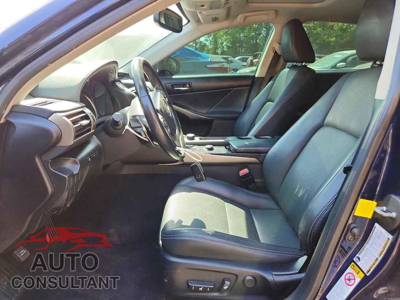 LEXUS IS 2014 - JTHCF1D27E5011227