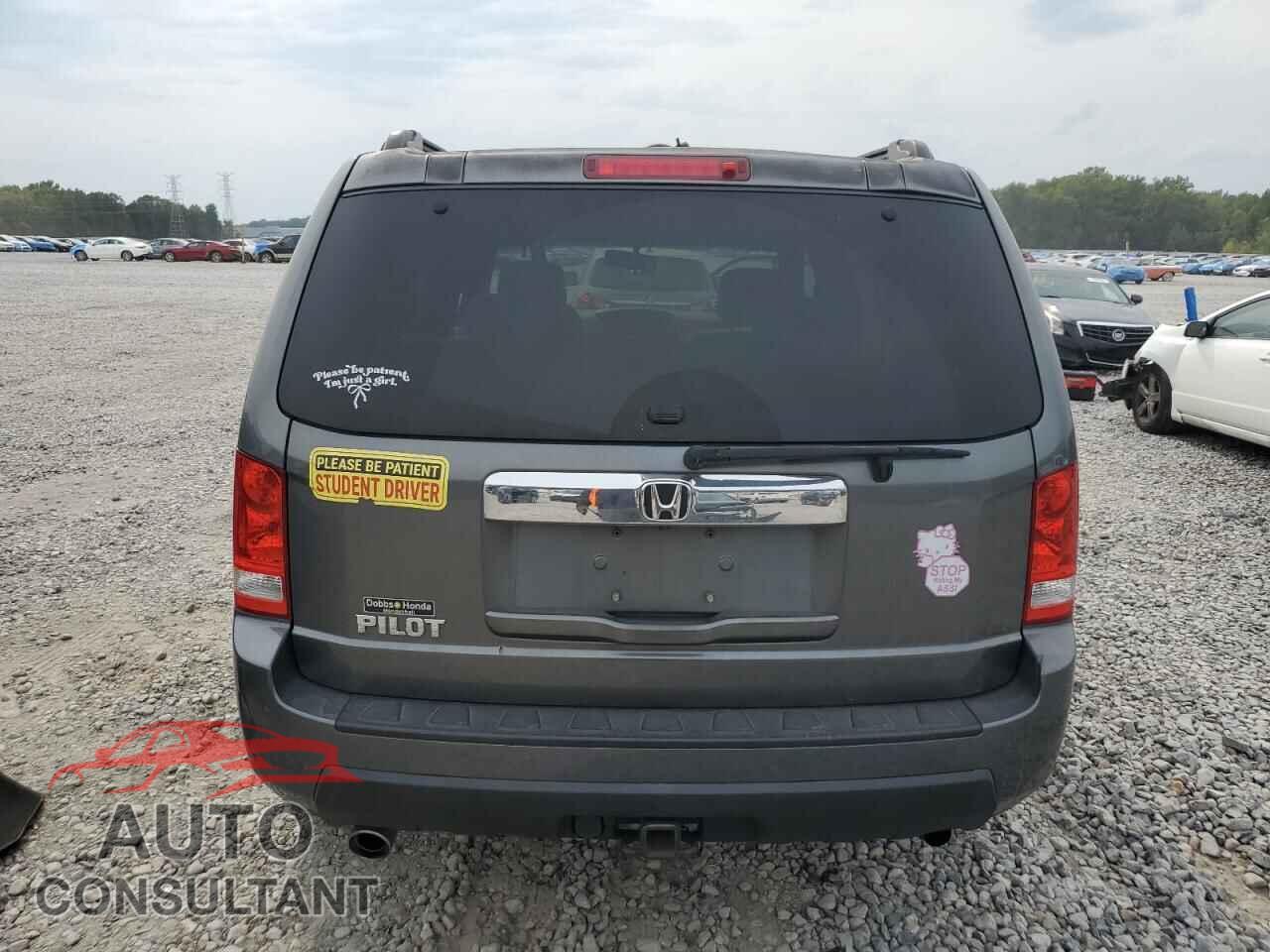 HONDA PILOT 2011 - 5FNYF3H66BB005509