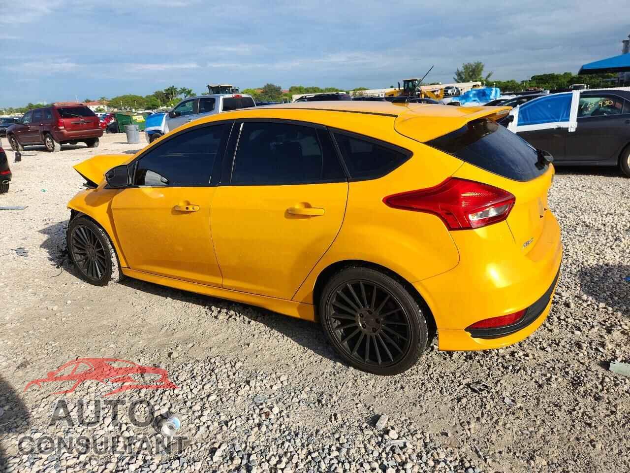 FORD FOCUS 2016 - 1FADP3L92GL219565