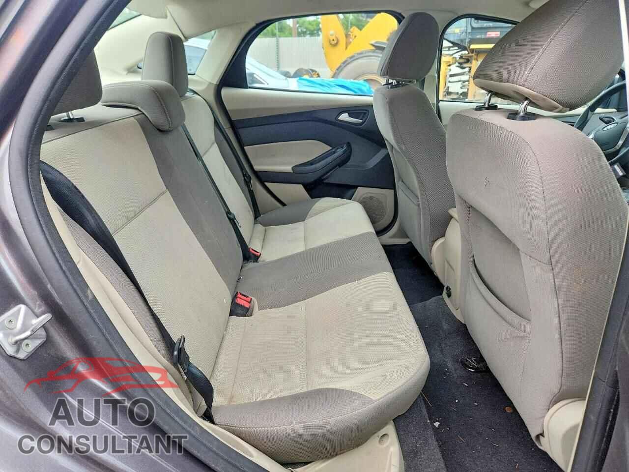 FORD FOCUS 2014 - 1FADP3F21EL189356
