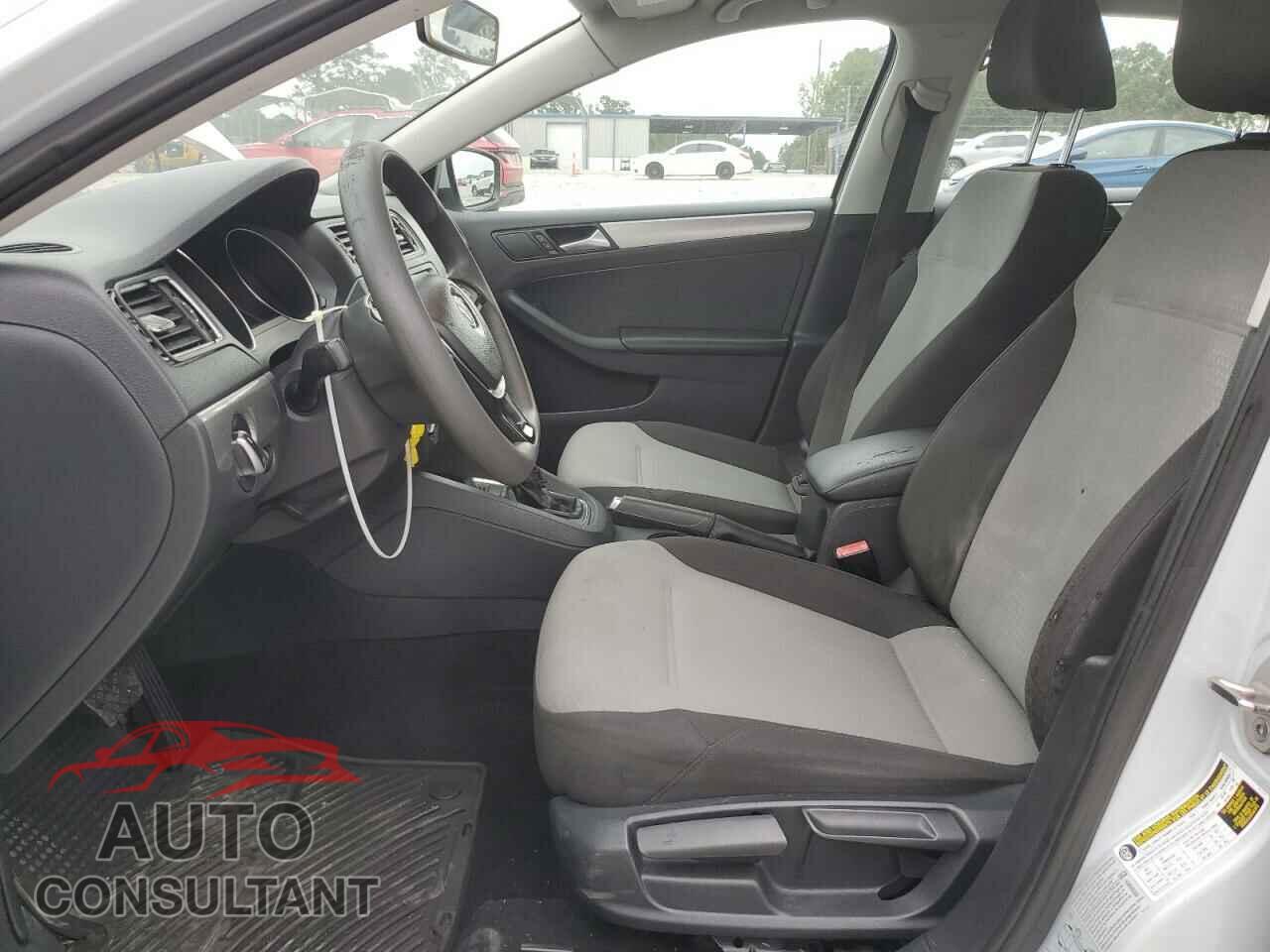 VOLKSWAGEN JETTA 2017 - 3VW2B7AJ5HM244820