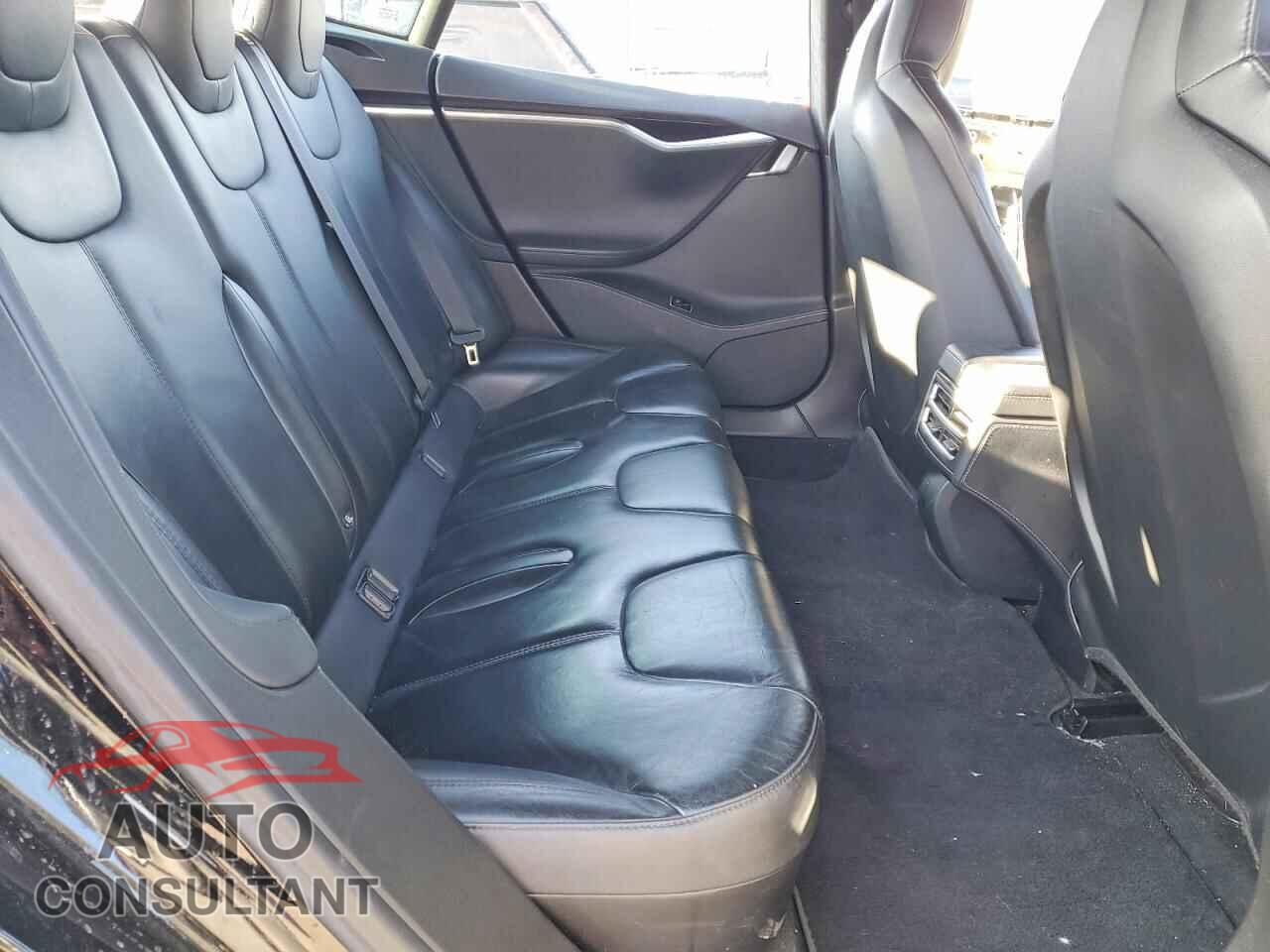 TESLA MODEL S 2015 - 5YJSA1H46FF085360