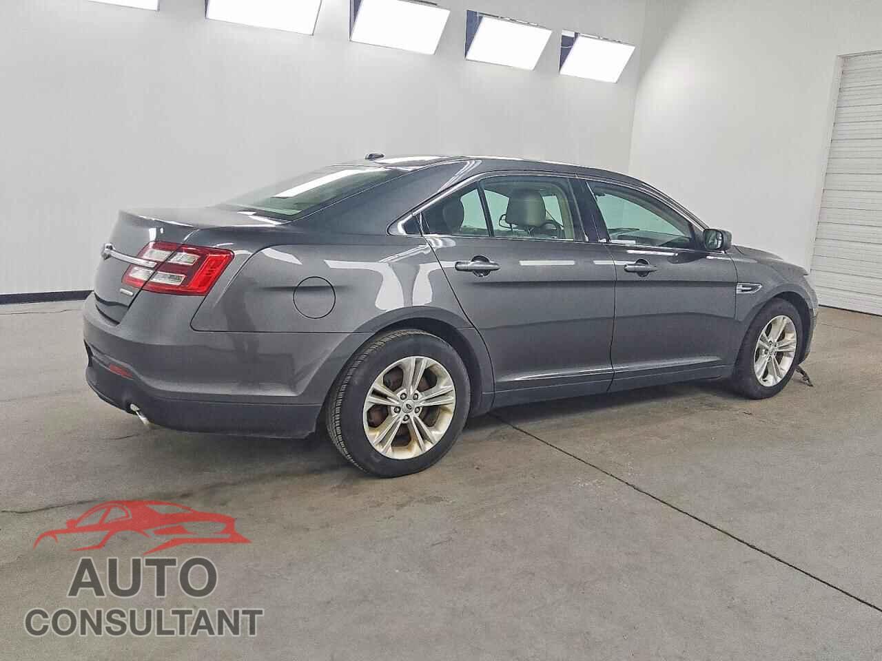 FORD TAURUS 2017 - 1FAHP2D86HG100025