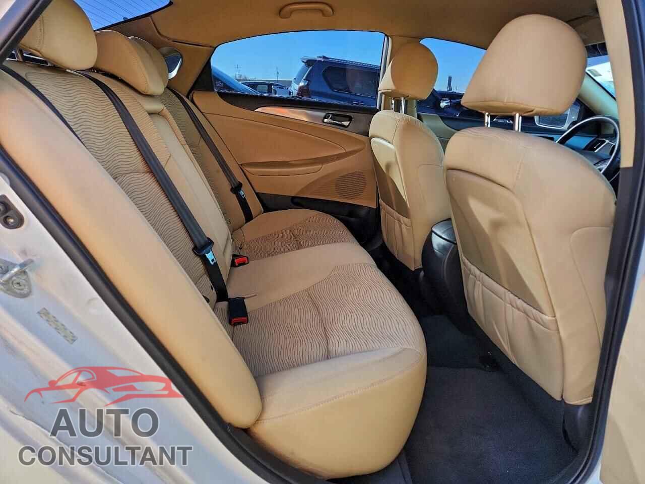 HYUNDAI SONATA 2015 - KMHEC4A48FA133531