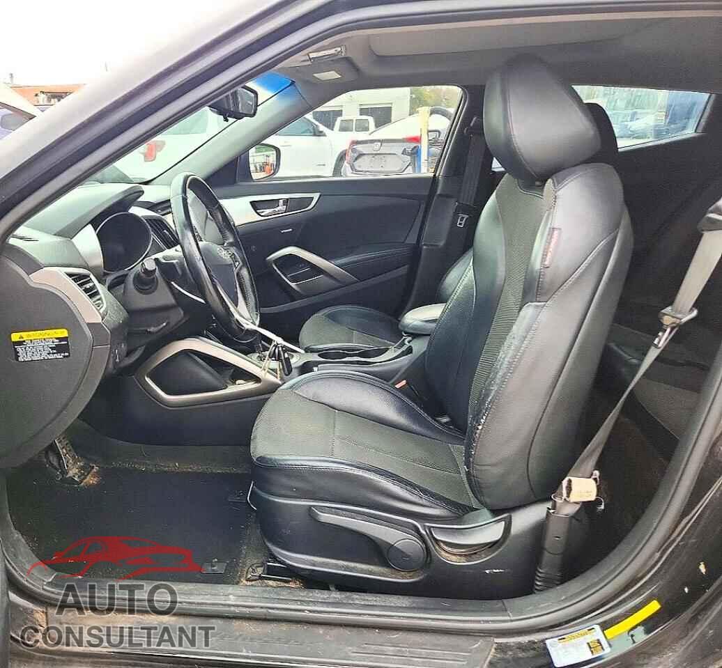 HYUNDAI VELOSTER 2013 - KMHTC6AD7DU175400