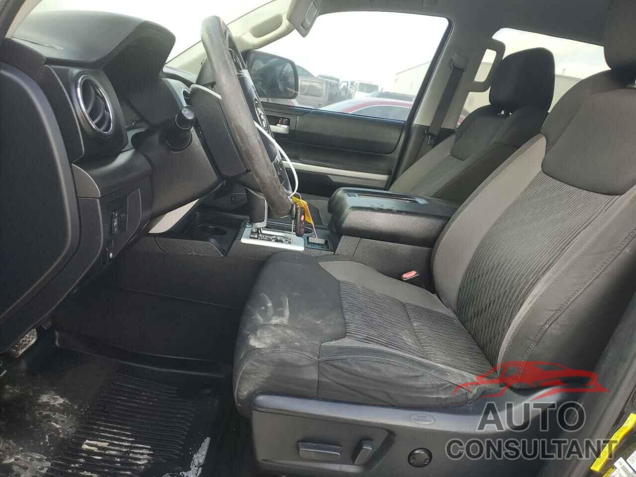 TOYOTA TUNDRA 2017 - 5TFDW5F12HX615343
