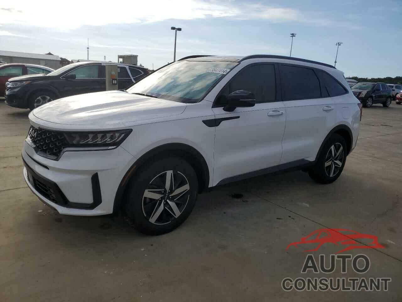 KIA SORENTO 2023 - 5XYRH4LF0PG207970