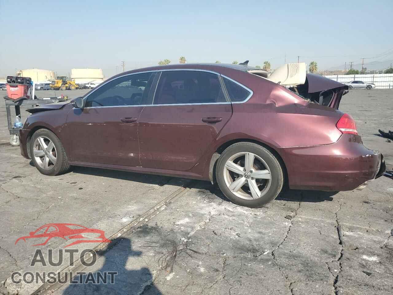 VOLKSWAGEN PASSAT 2012 - 1VWBP7A36CC011073