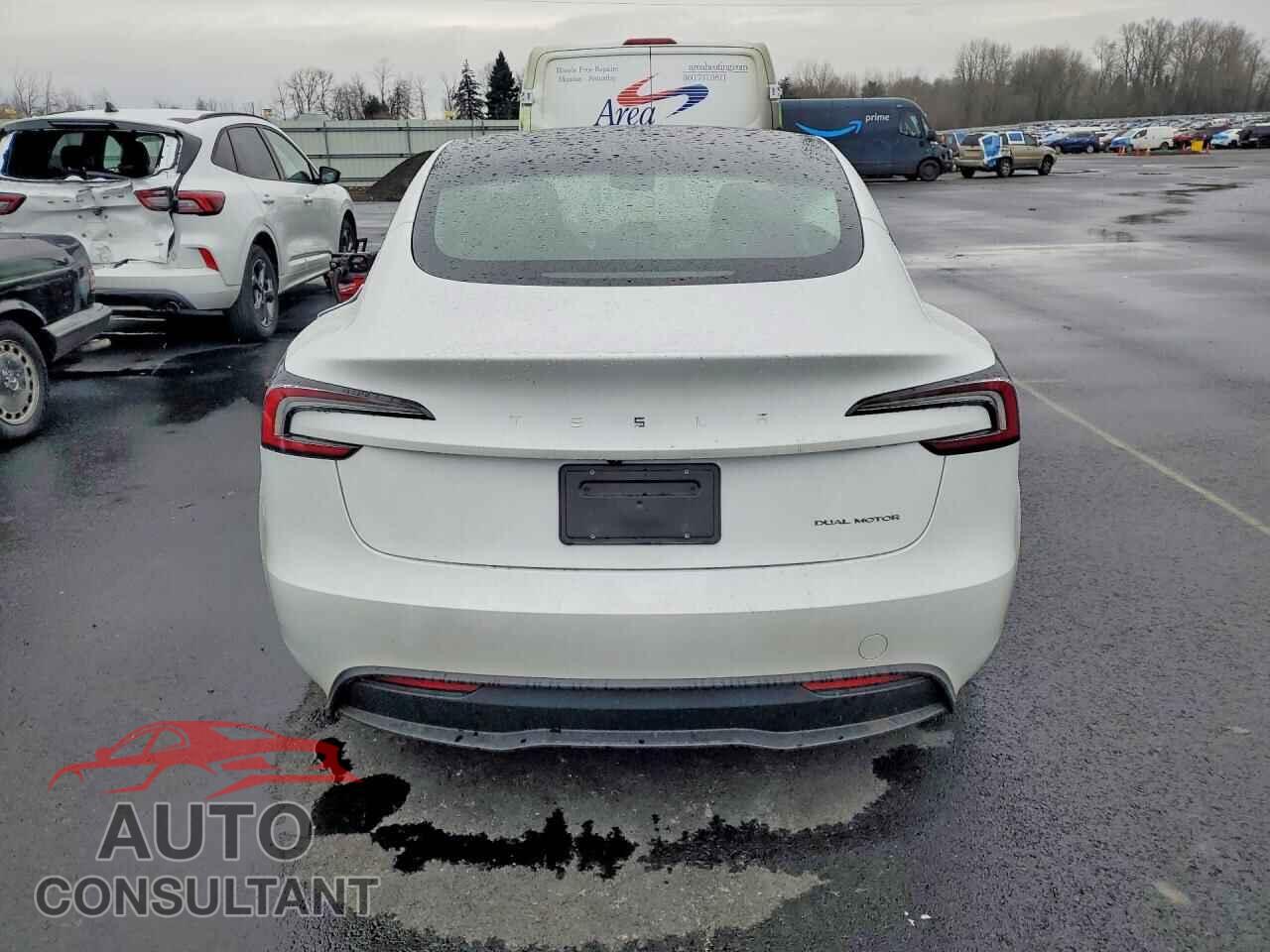 TESLA MODEL 3 2024 - 5YJ3E1EB2RF769967