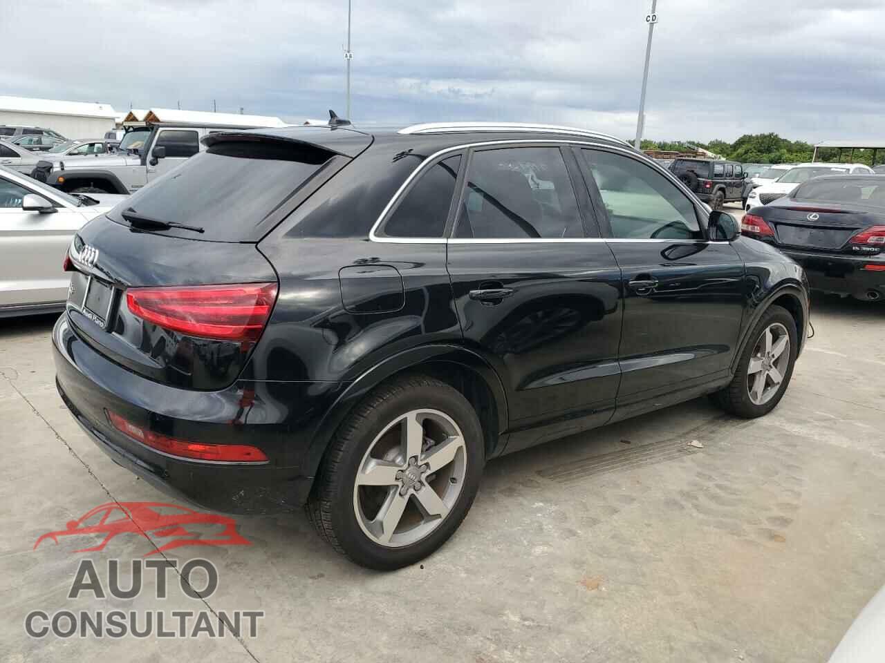 AUDI Q3 2015 - WA1FFCFS5FR013716
