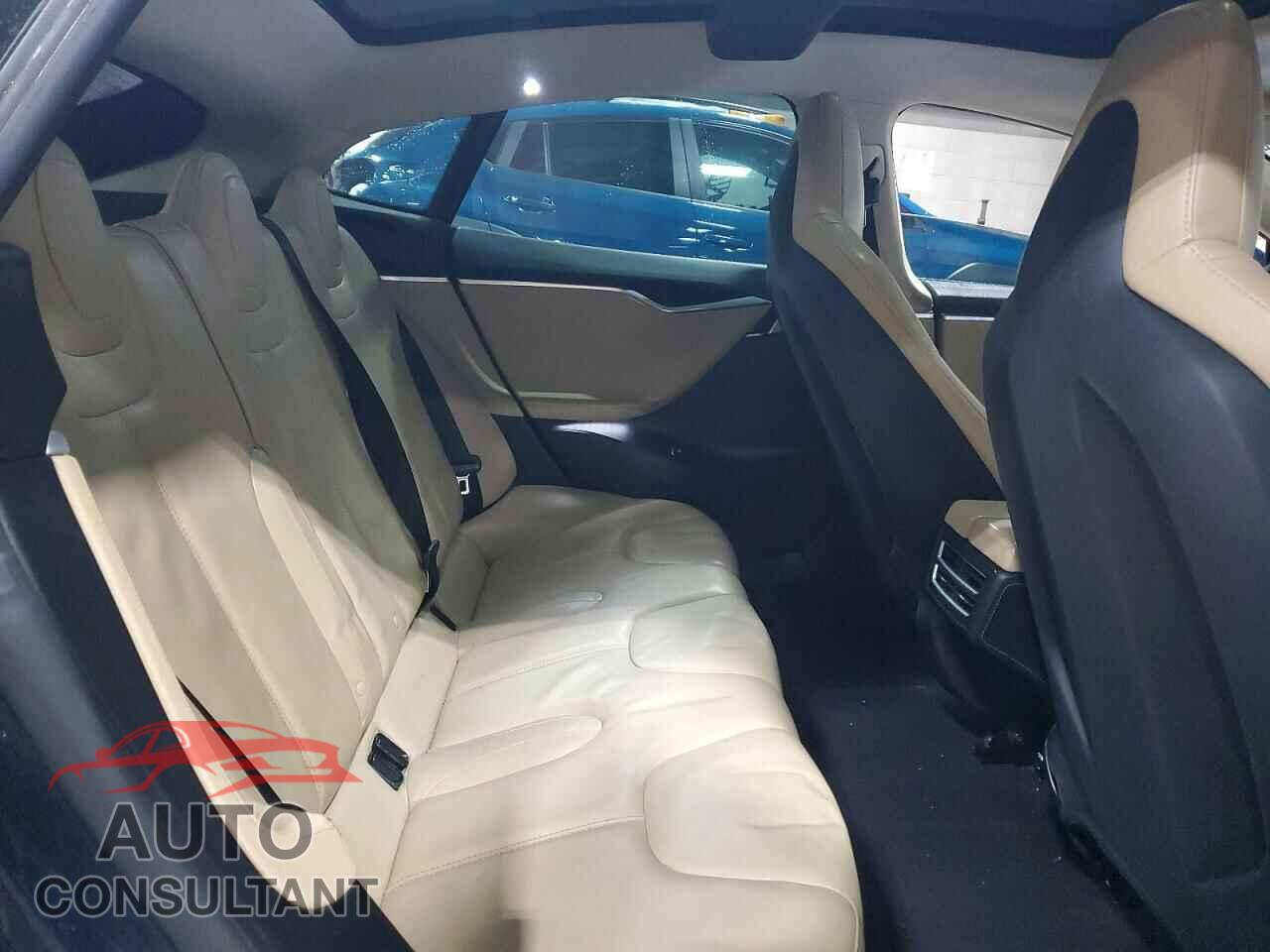 TESLA MODEL S 2013 - 5YJSA1DN0DFP14803