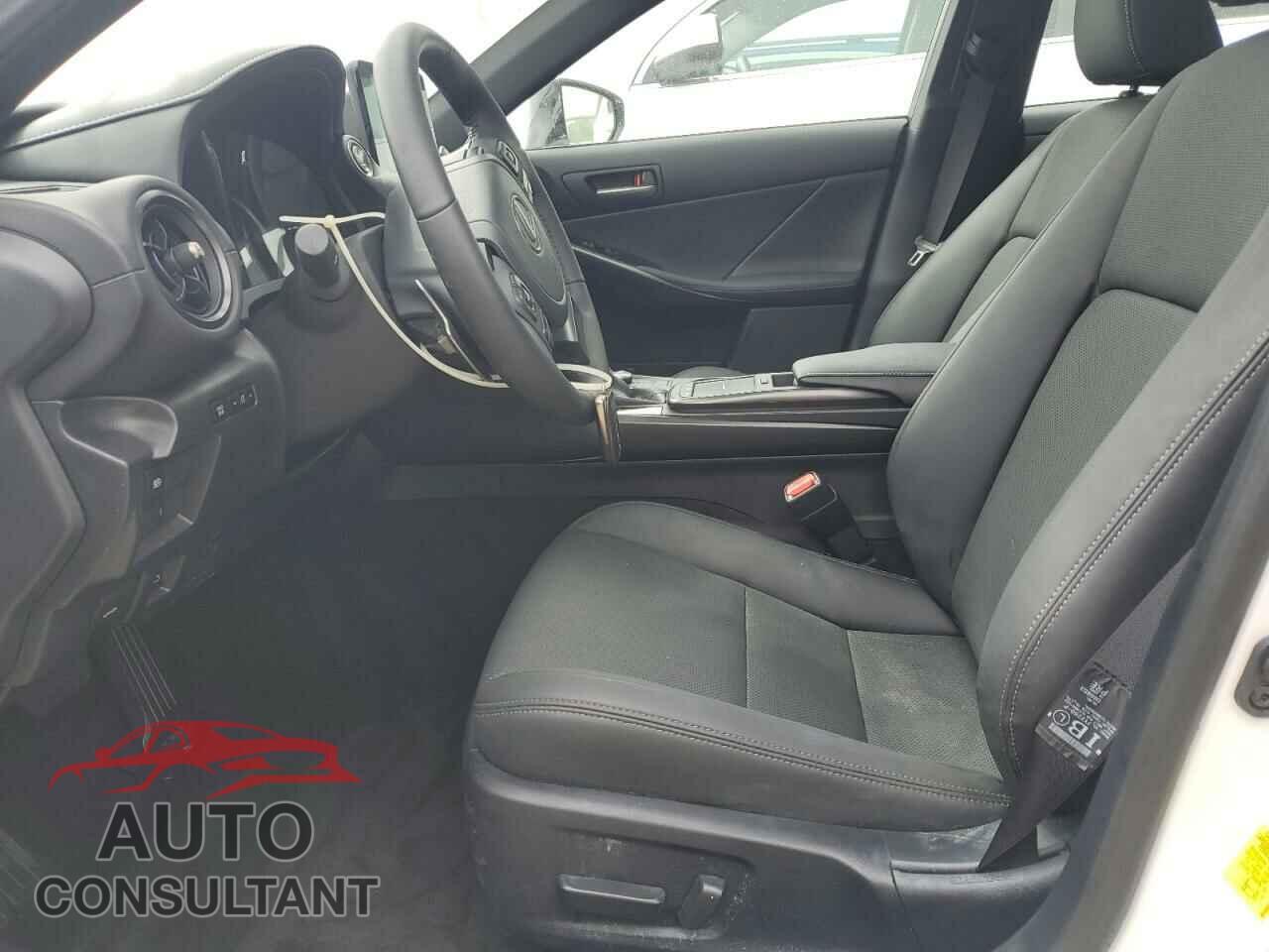 LEXUS IS 2024 - JTHCA1D25R5129491