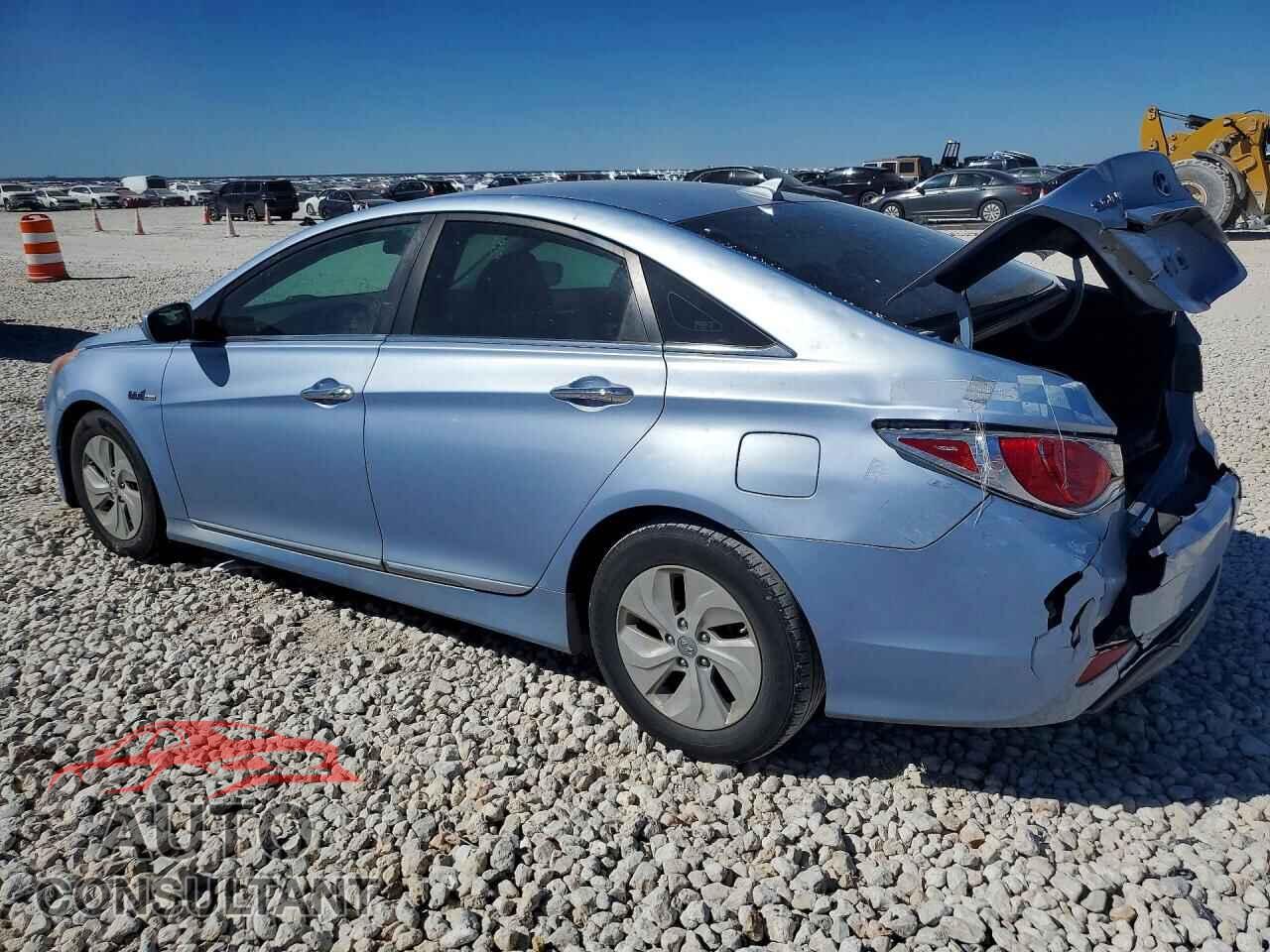 HYUNDAI SONATA 2013 - KMHEC4A43DA088933