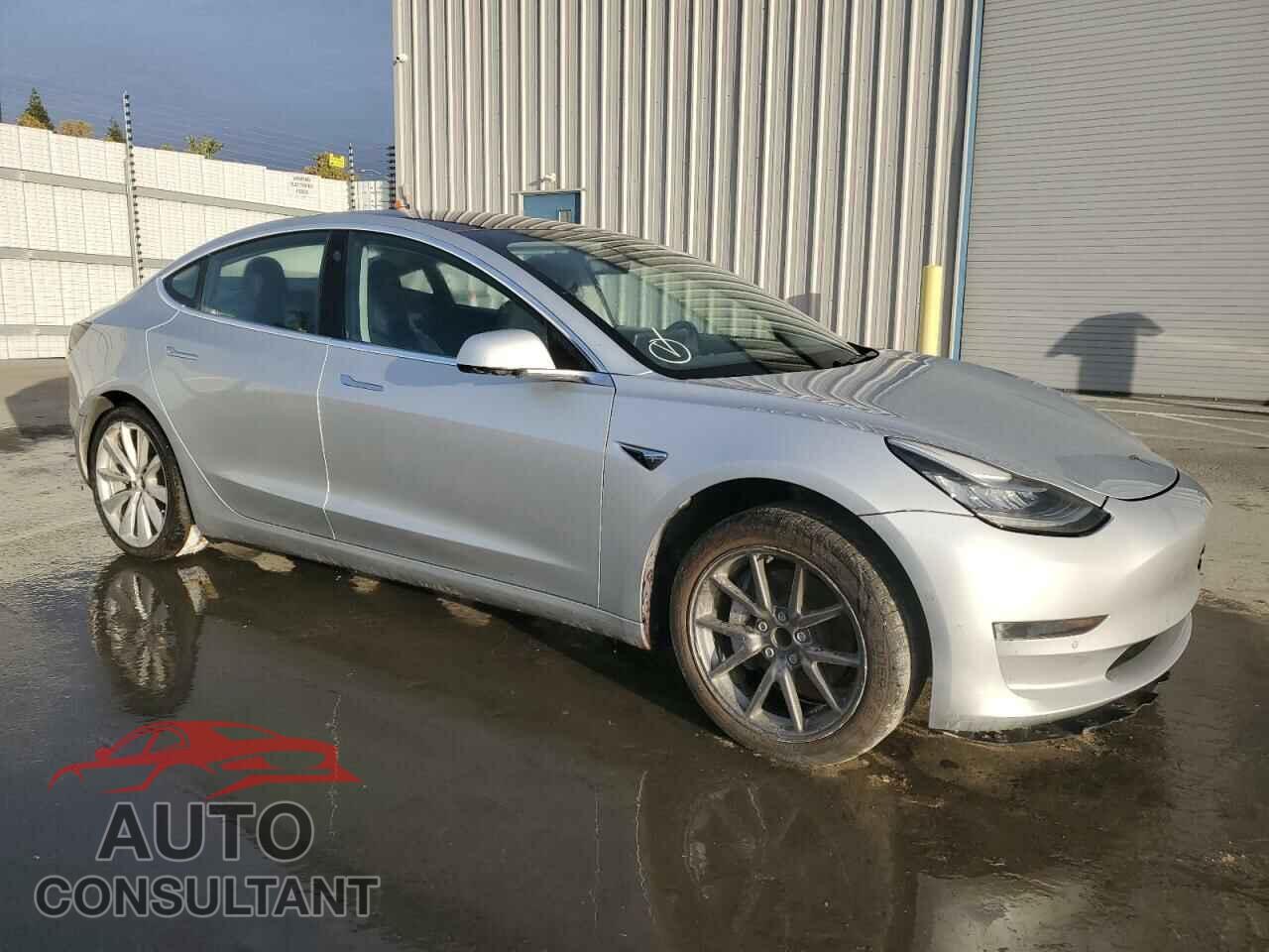 TESLA MODEL 3 2018 - 5YJ3E1EA3JF058726
