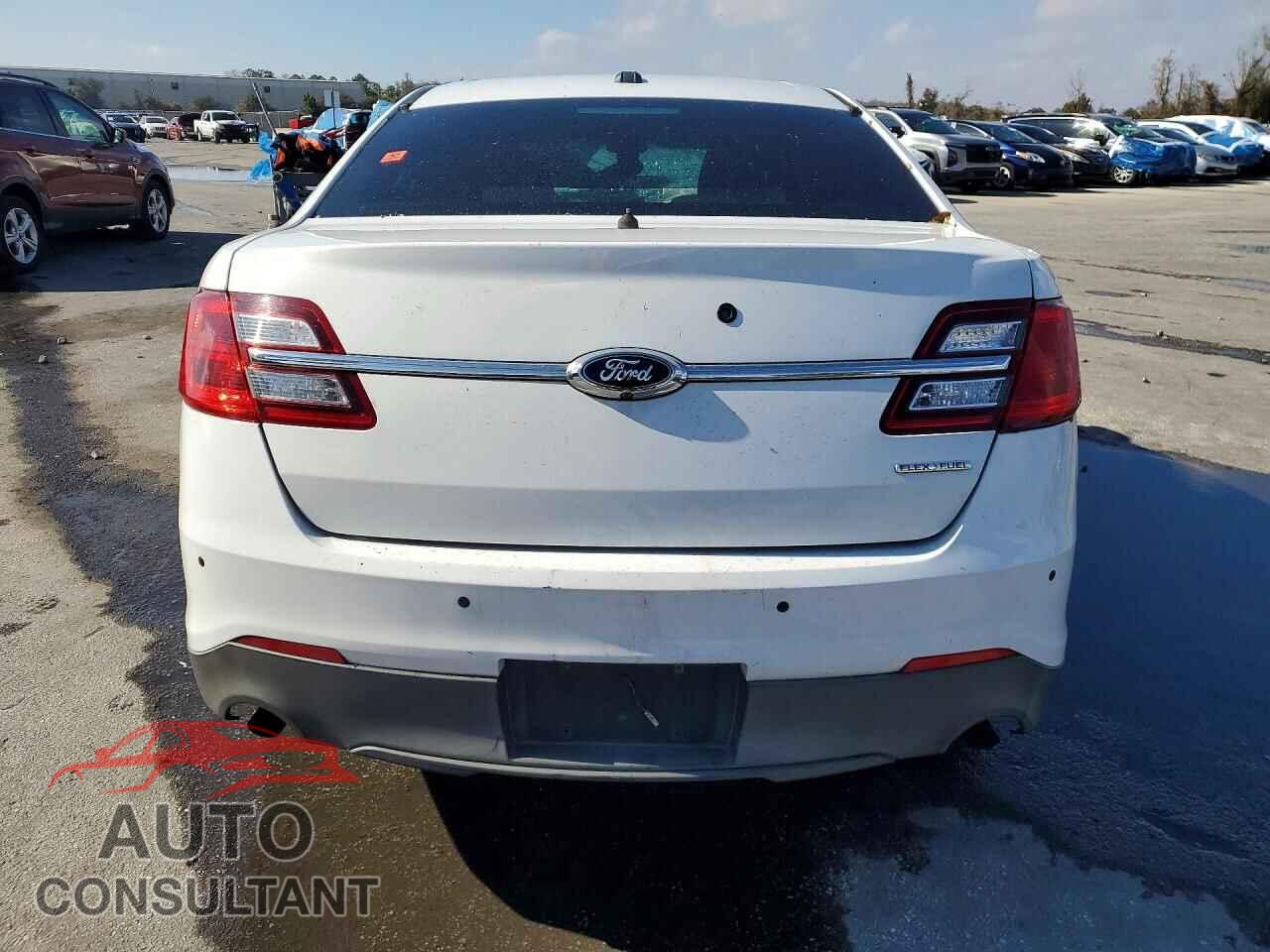 FORD TAURUS 2015 - 1FAHP2L88FG148950