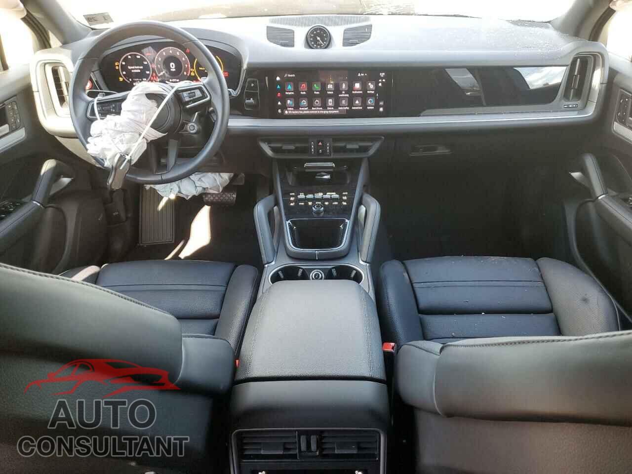 PORSCHE CAYENNE 2024 - WP1AA2AY1RDA02409