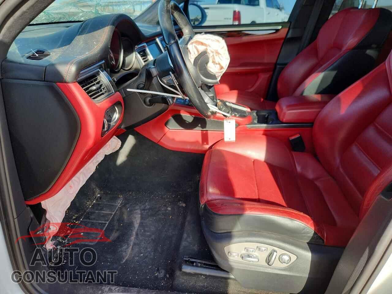 PORSCHE MACAN 2015 - WP1AF2A51FLB94357