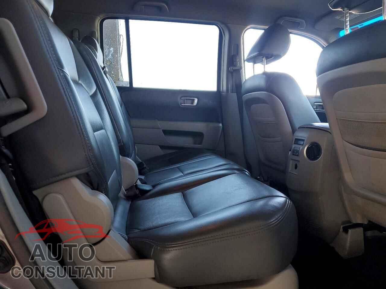 HONDA PILOT 2009 - 5FNYF38429B003040